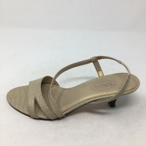 TALBOTS CREAM TAN LEATHER KITTEN HEELS 6.5B